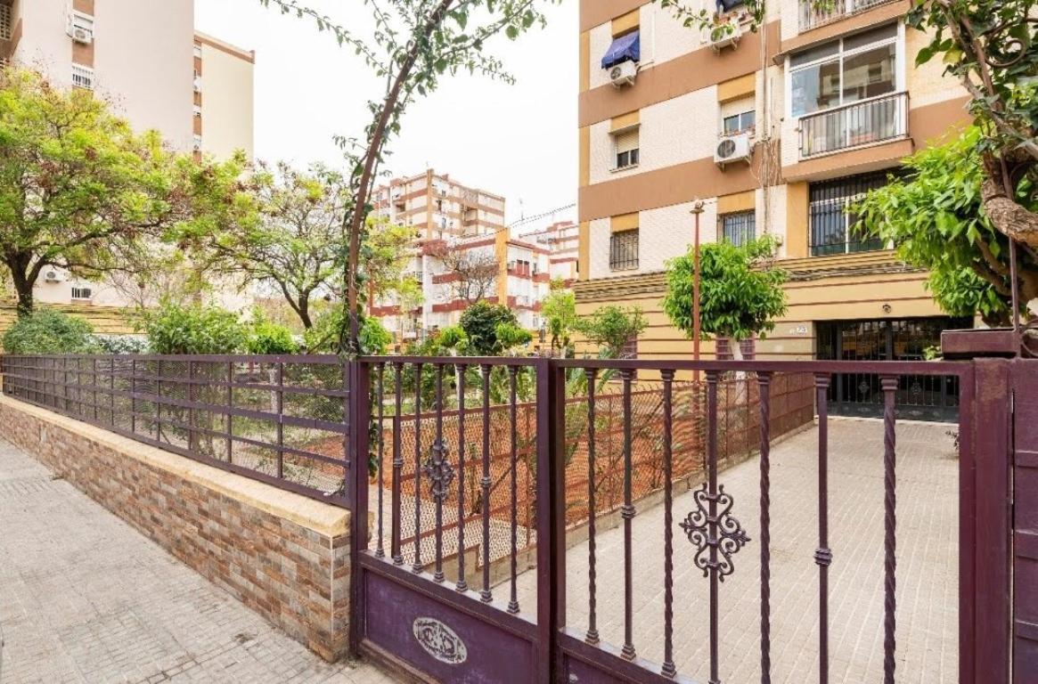 Habitaciones Privadas Con Cama Doble En Sevilla 외부 사진