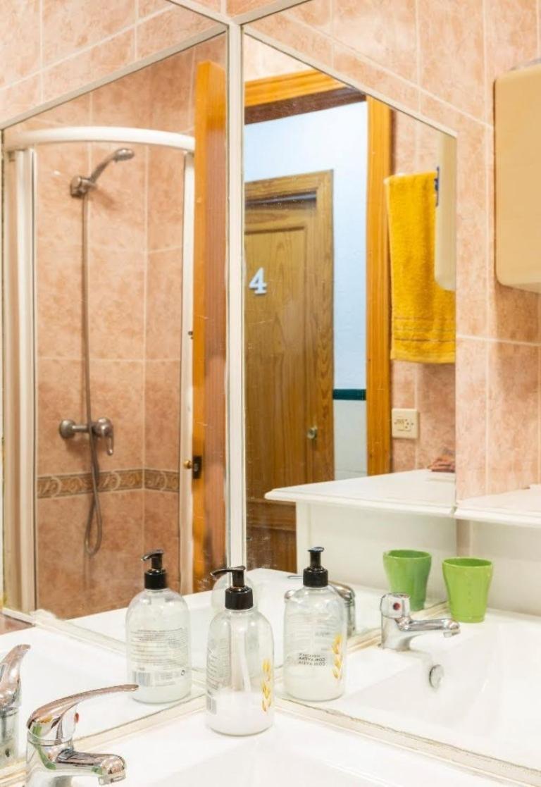 Habitaciones Privadas Con Cama Doble En Sevilla 외부 사진