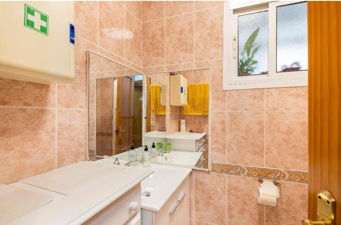 Habitaciones Privadas Con Cama Doble En Sevilla 외부 사진